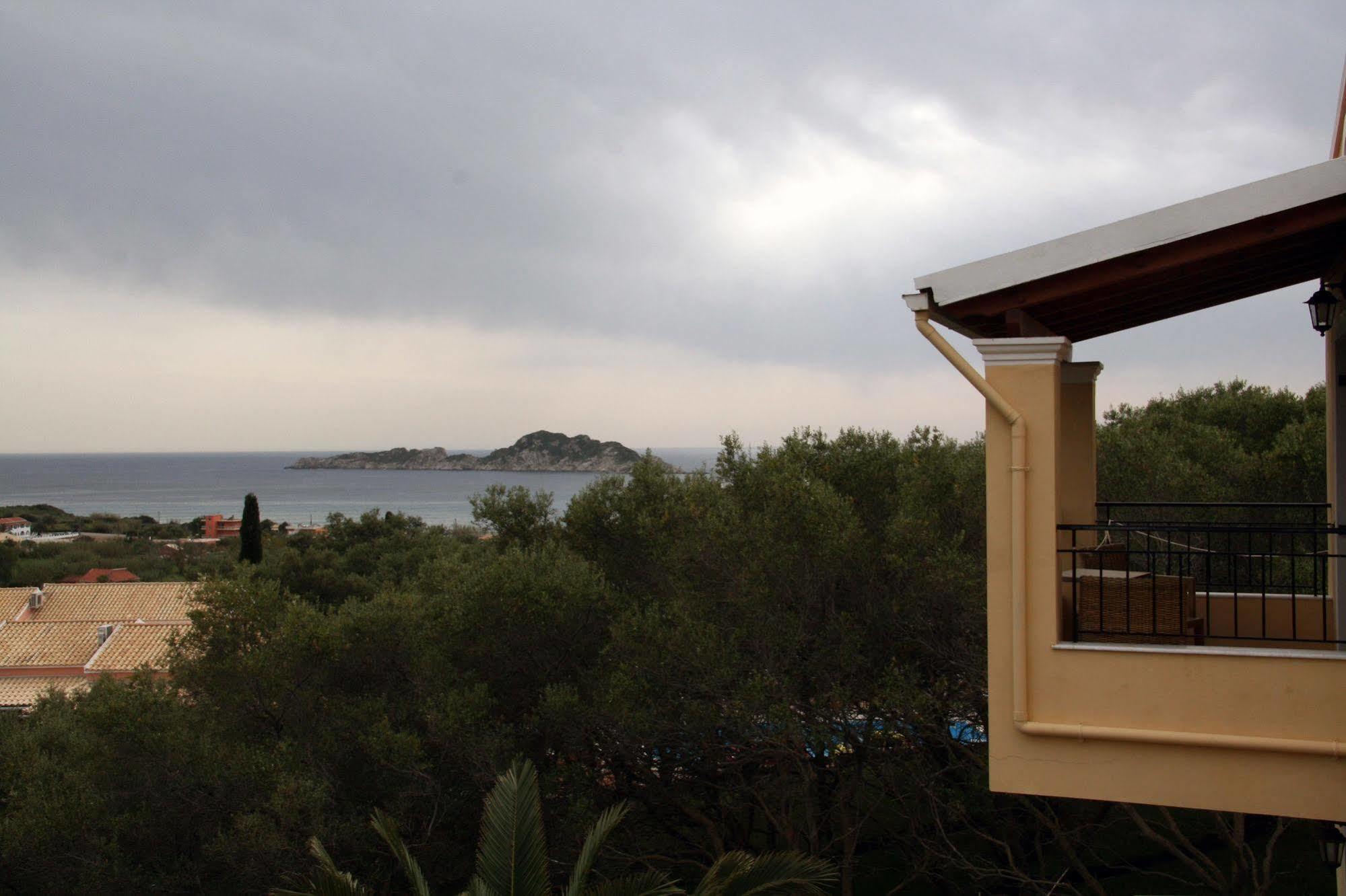 ארילס Villa Helen מראה חיצוני תמונה